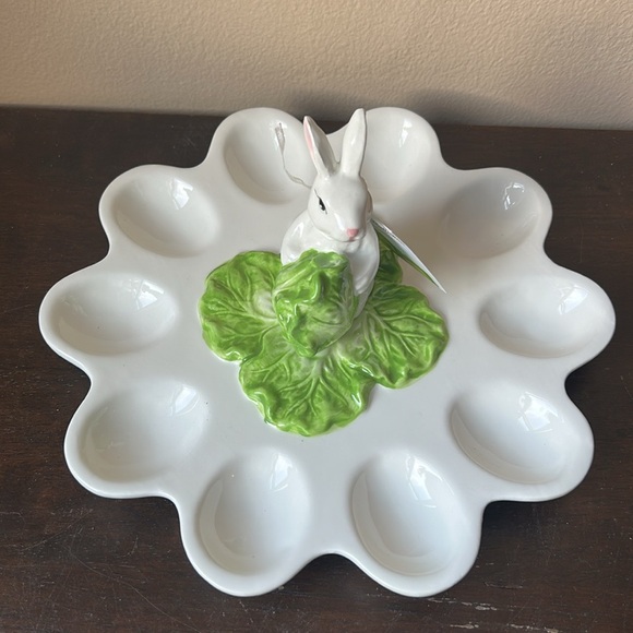 Corner Ruby Spring Easter Bunny Cabbage Ceramic Deviled Egg Serving Platter New